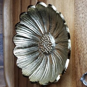 Metal Flower Shaped‎ Trinket Dish